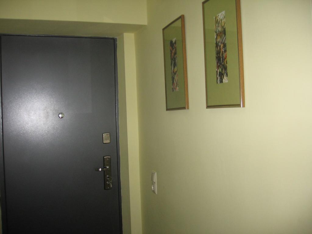 Apartment Lika Batoemi Buitenkant foto